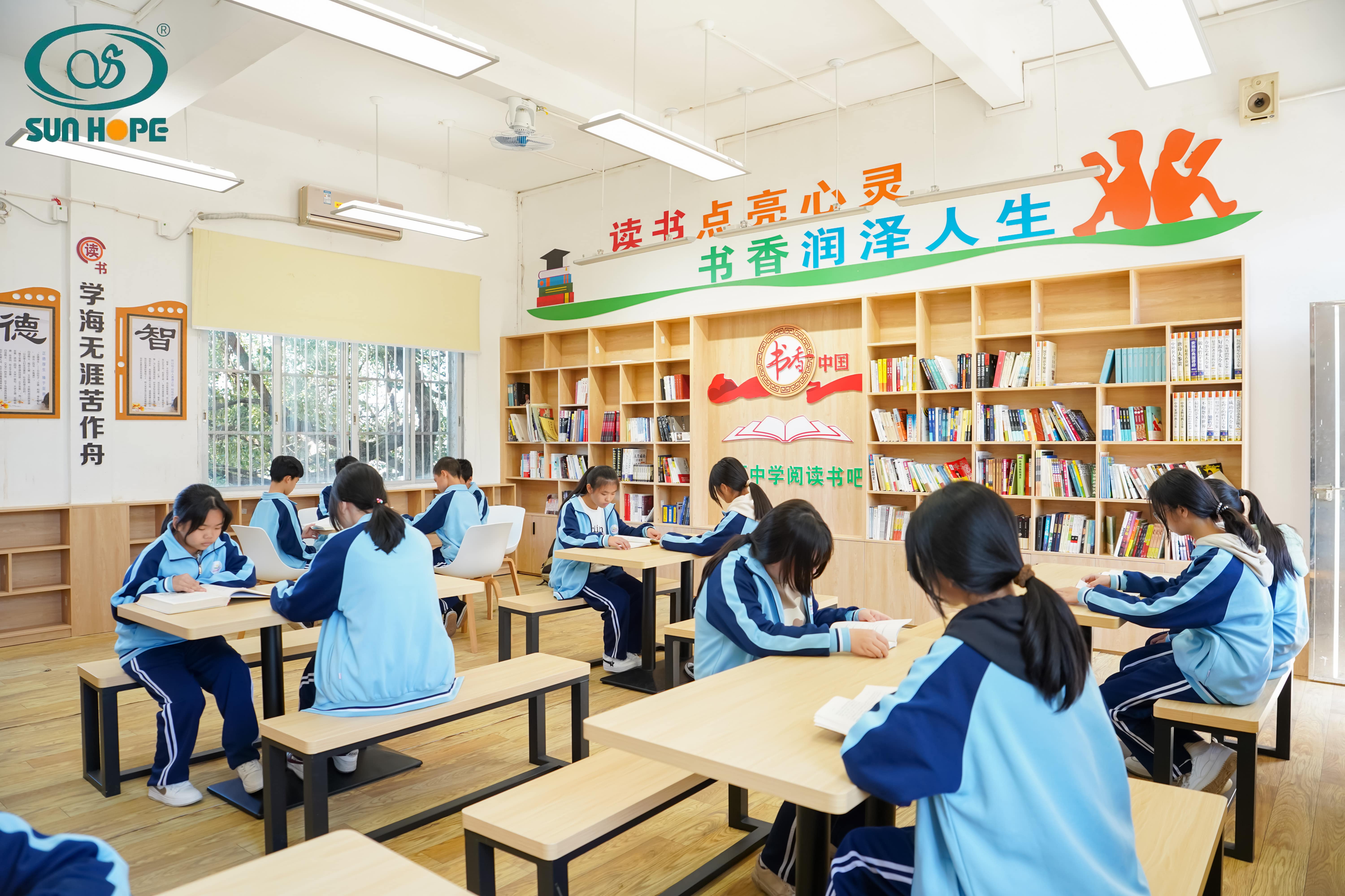 天津高校大学生记者走进九游体育（NineGameSports）官方网站公益小学开展“书香悦读，筑梦成长”活动