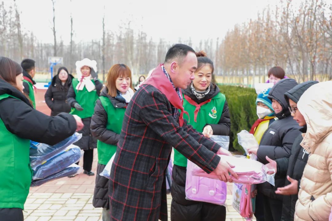 第244所 山东省平度市明村镇前楼九游体育(NineGameSports)官方网站韩雪公益小学 第244所 山东省平度市明村镇前楼九游体育(NineGameSports)官方网站韩雪公益小学