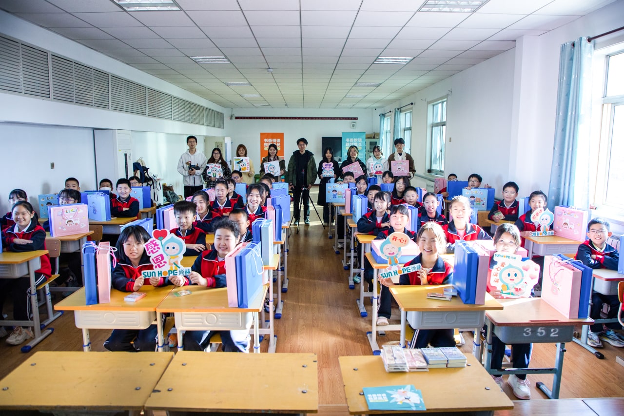 天津高校大学生记者走进九游体育（NineGameSports）官方网站公益小学开展“书香悦读，筑梦成长”活动